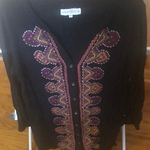Altared State black, embroidered tunic - Picture 3 of 3